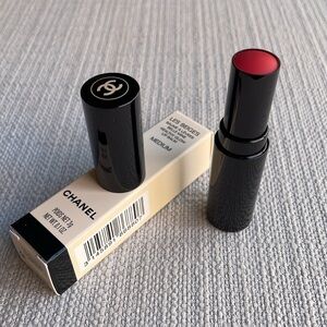 CHANEL Les Beiges Healthy Glow Lip Balm - medium
